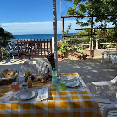 Mare Chiaro Bed & Breakfast *